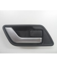 Maçaneta Interna Direita Dianteira/ Traseira Freelander 2 2007/2008 Original Maçaneta Interna Direita Dianteira/ Traseira Freelander 2 2007/2008 Original