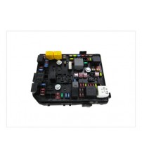 Caixa De Fusíveis Externa Gm Equinox 2.0 2019 C/ Detalhe Caixa De Fusíveis Externa Gm Equinox 2.0 2019 C/ Detalhe