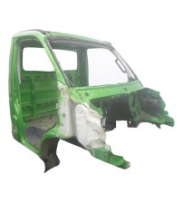 Cabine Iveco Daily 2013 2014 2015 2016 2017 2018 2019 Usada Verde-limão Cabine Iveco Daily 2013 2014 2015 2016 2017 2018 2019 Usada Verde-limão