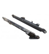 Par De Suportes Laterais Do Radiador Hilux 2006 A 2015 Orig.