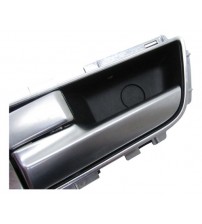 Maçaneta Interna Traseira Esquerda Discovery 4 2010 A 2015 Prata Traseira