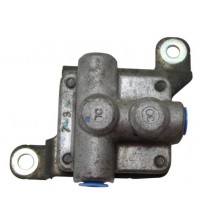 Válvula Acumuladora Da Linha De Embreagem Hilux 2006 A 2015