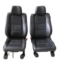 Bancos Dianteiros Grand Cherokee 2015 C/ Telas E Módulos Preto Bancos Dianteiros Grand Cherokee 2015 C/ Telas E Módulos Preto